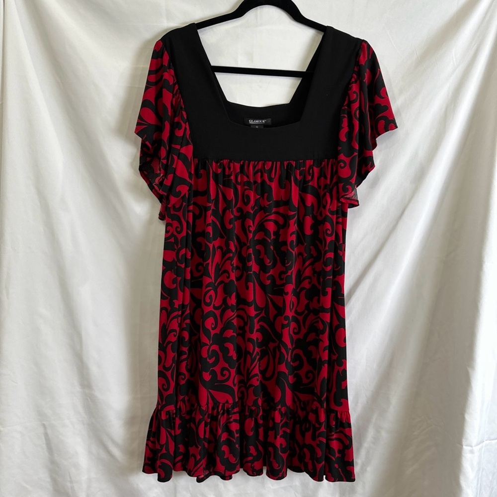 Glamour Red and Black Patterned Dress Flutter Sleeve Size 12 Vintage